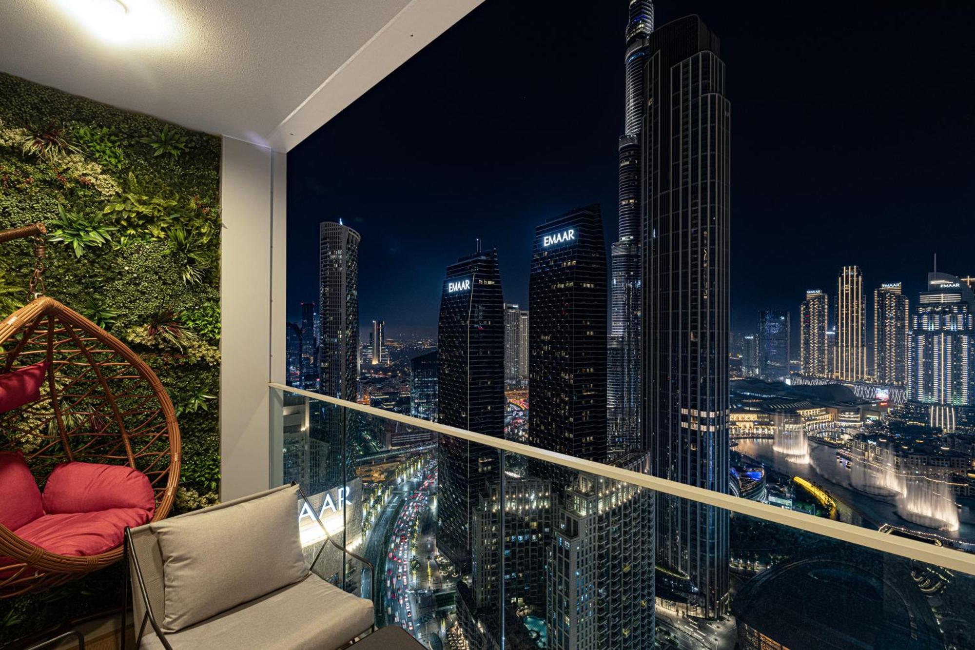 Luxury 4br Burj Khalifa & Fountain Views *